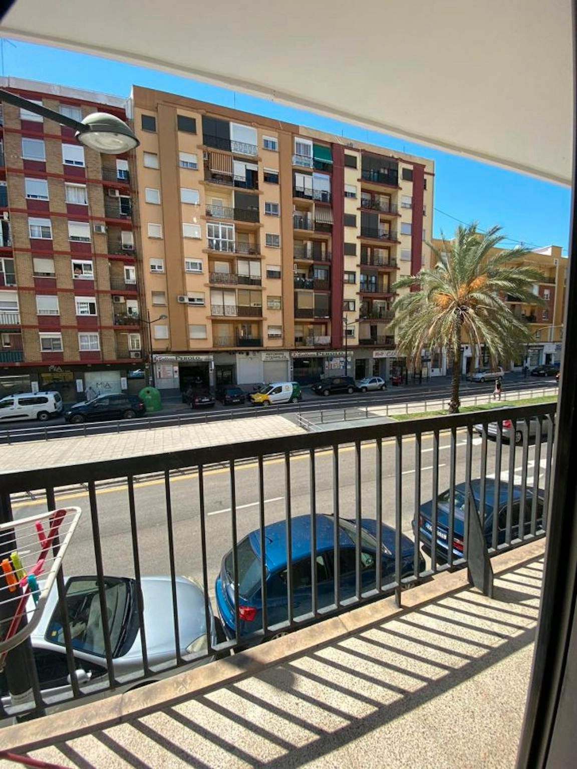 Vista exterior de Piso de alquiler en  Valencia Capital con Calefacción, Lavadora y TV