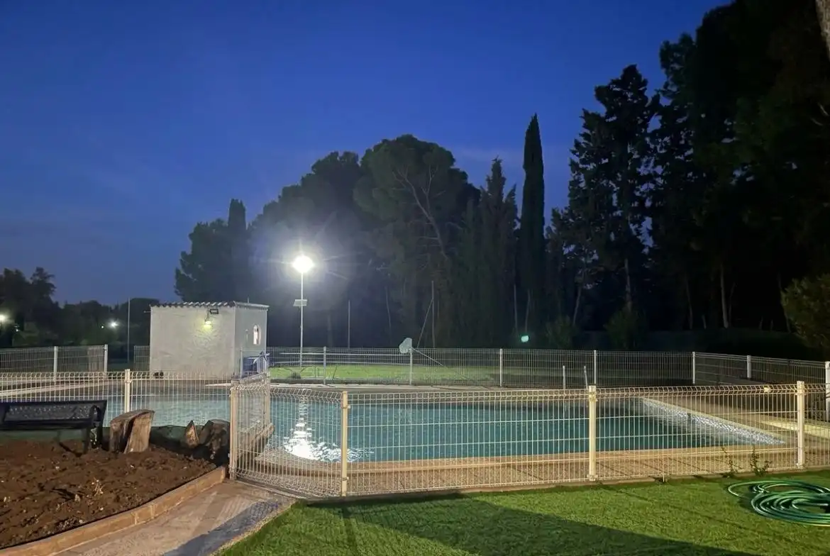 Piscina de Casa o xalet en venda en Zaragoza amb Aire condicionat, Calefacció i Jardí privat