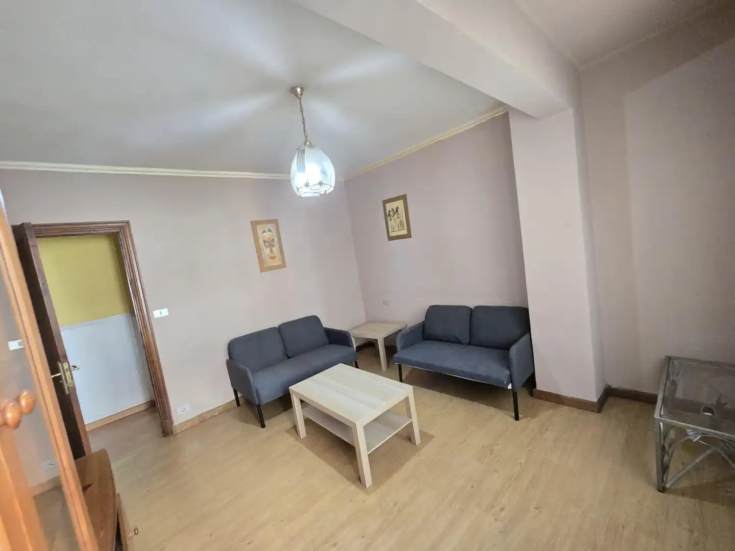 Sala de estar de Piso de alquiler en Vigo  con Calefacción, Parquet y Amueblado