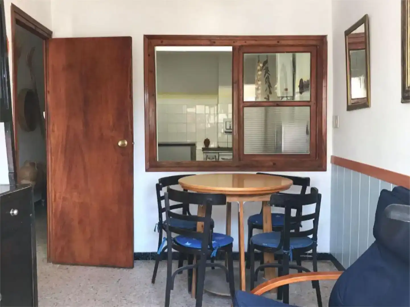 Menjador de Casa adosada en venda en Fuentepinilla amb Moblat i Balcó