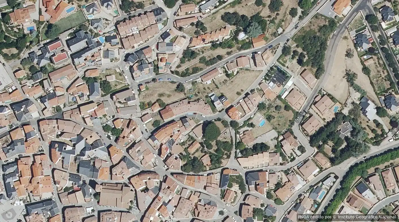 Piso en venta en Miraflores de la Sierra