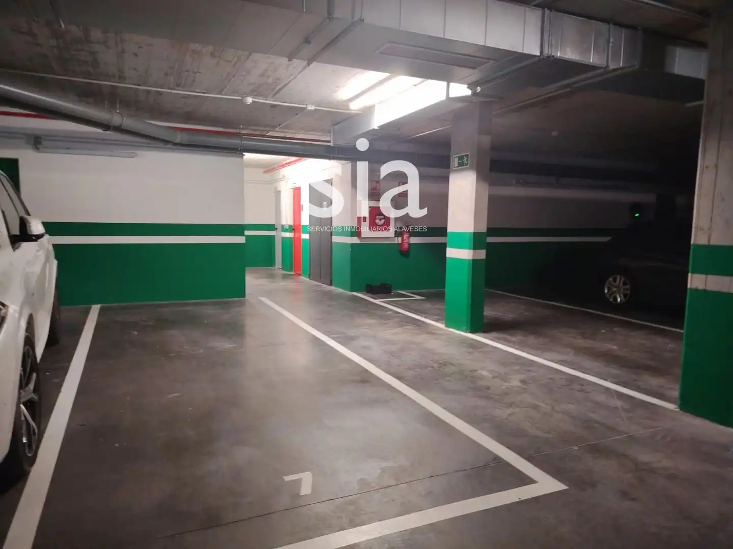 Aparcament de Pis en venda en Vitoria - Gasteiz amb Calefacció, Terrassa i Traster