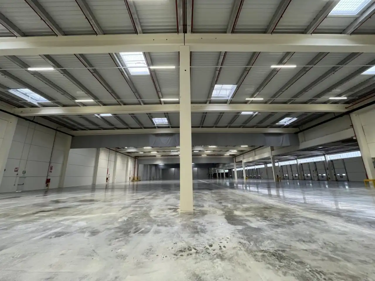 Industrial buildings for rent in Òdena  with Heating