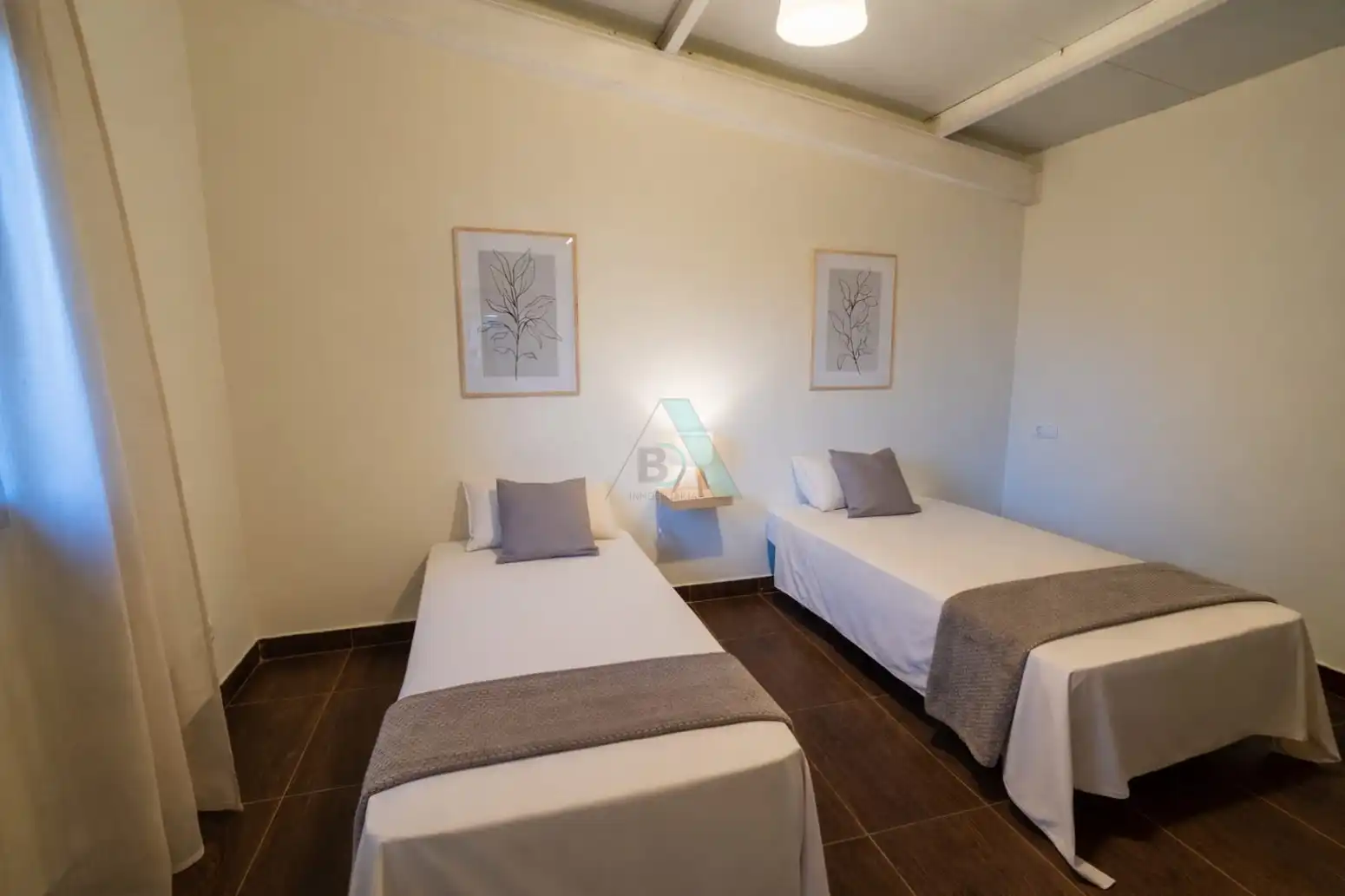 Dormitori de Casa o xalet en venda en Llanes amb Jardí privat, Terrassa i Piscina