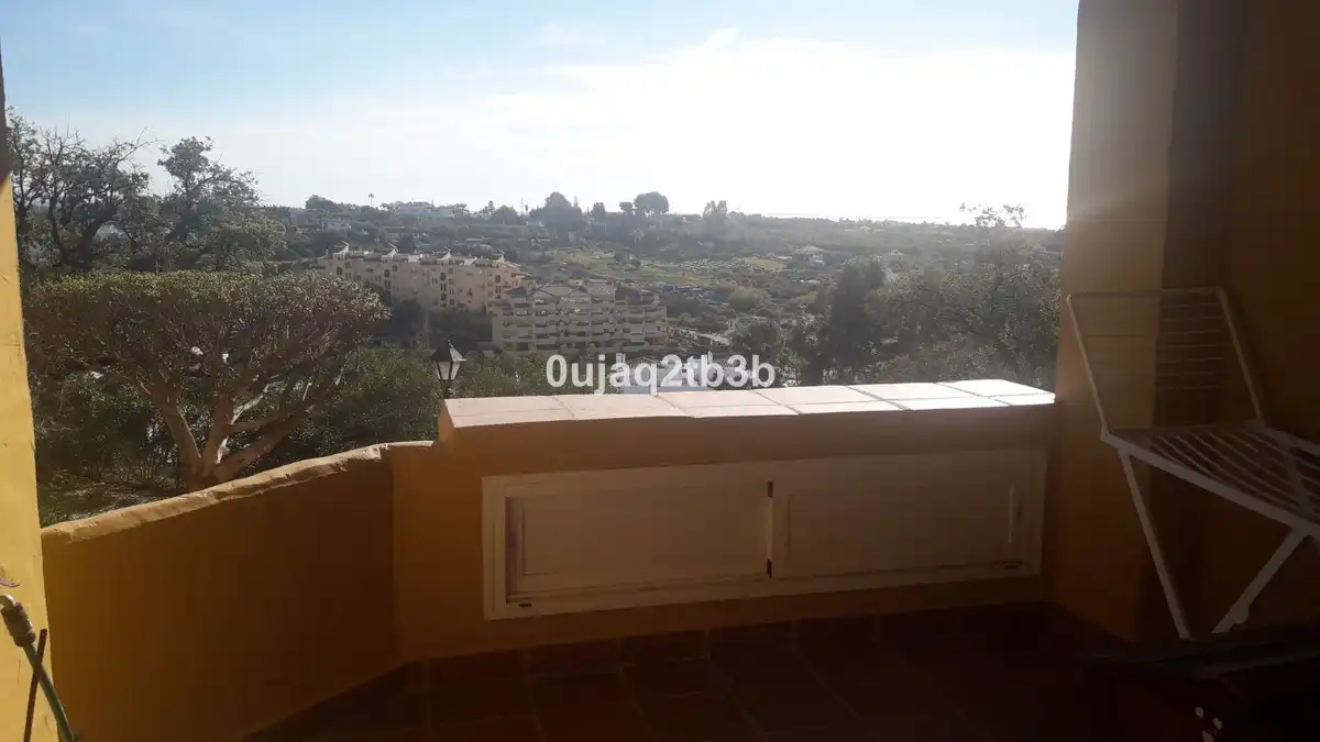 Jardí de Apartament en venda en Estepona amb Aire condicionat, Terrassa i Piscina comunitària