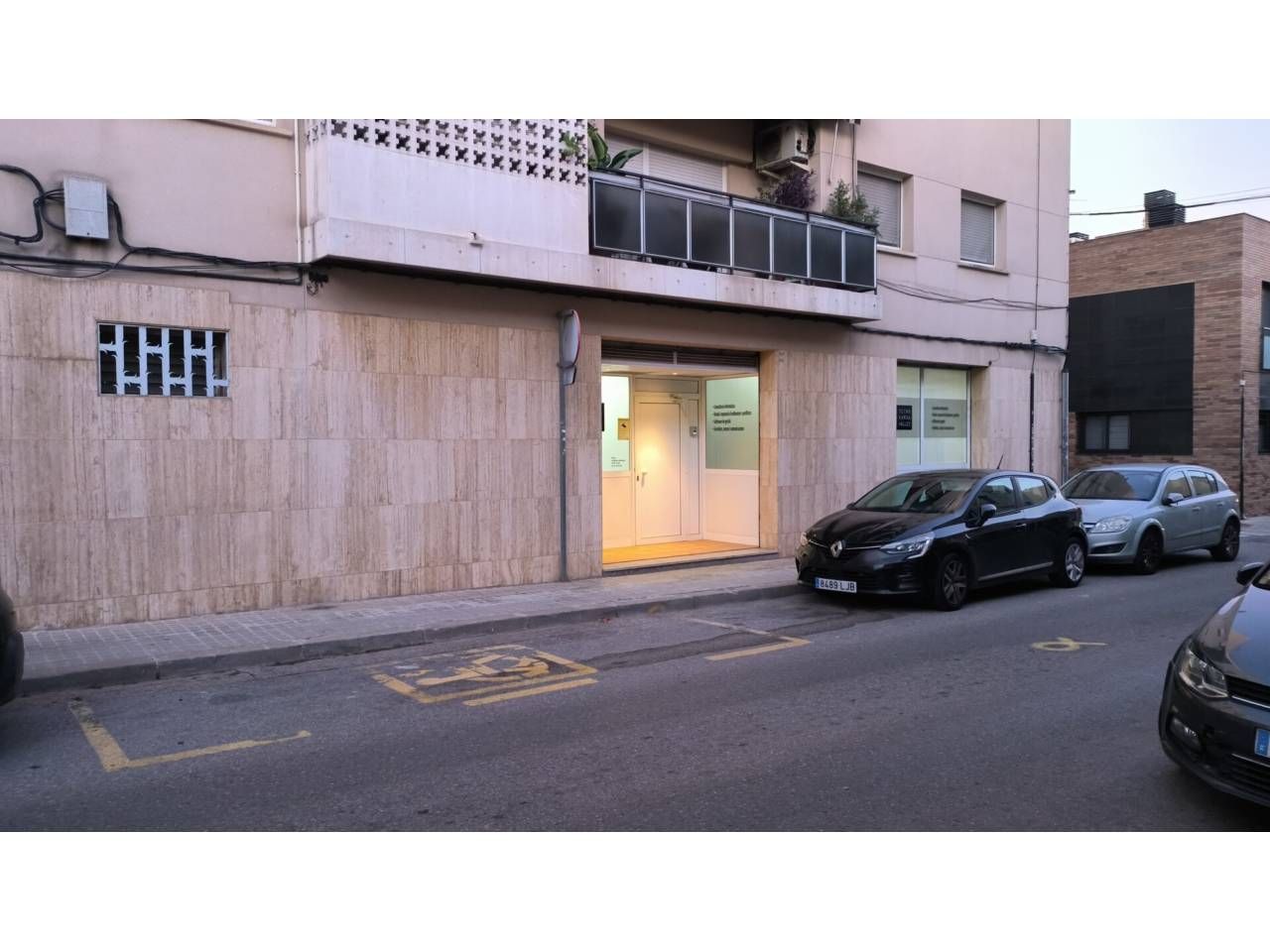 Vista exterior de Local de alquiler en Sabadell con Aire acondicionado