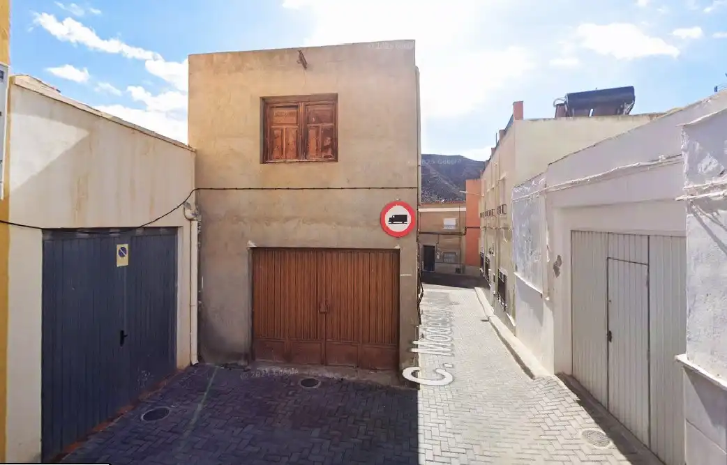 Vista exterior de Casa o xalet en venda en Tabernas amb Terrassa