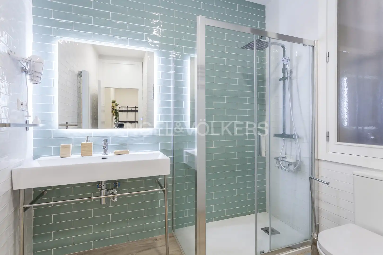 Baño de Apartamento de alquiler en Madrid con Aire acondicionado, Calefacción y Amueblado
