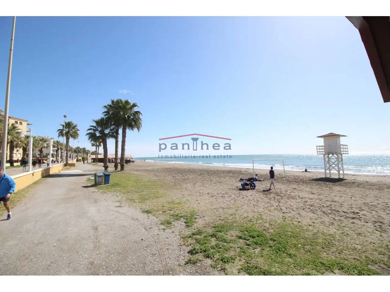 Vista exterior de Piso en venta en Rincón de la Victoria con Aire acondicionado, Terraza y Trastero