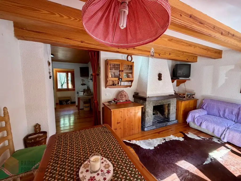 Wohnzimmer von Dachboden zum Verkauf in Setcases