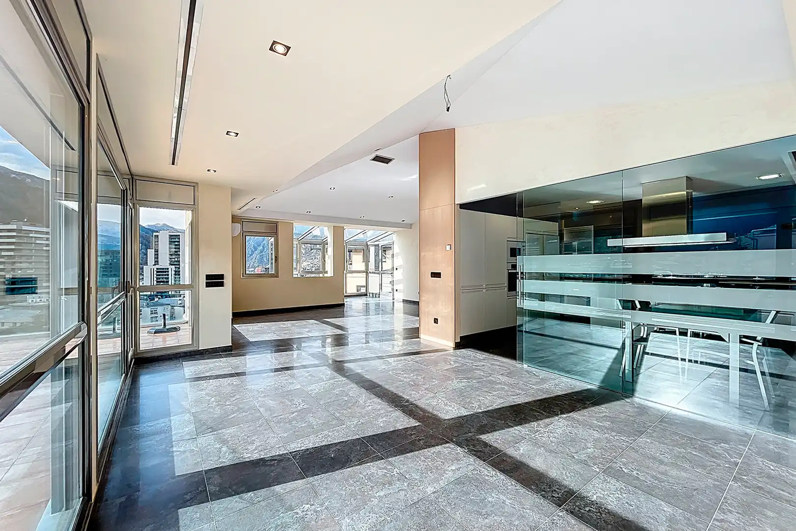Attic for sale in Escaldes – Engordany  with Air Conditioner, Heating and Terrace