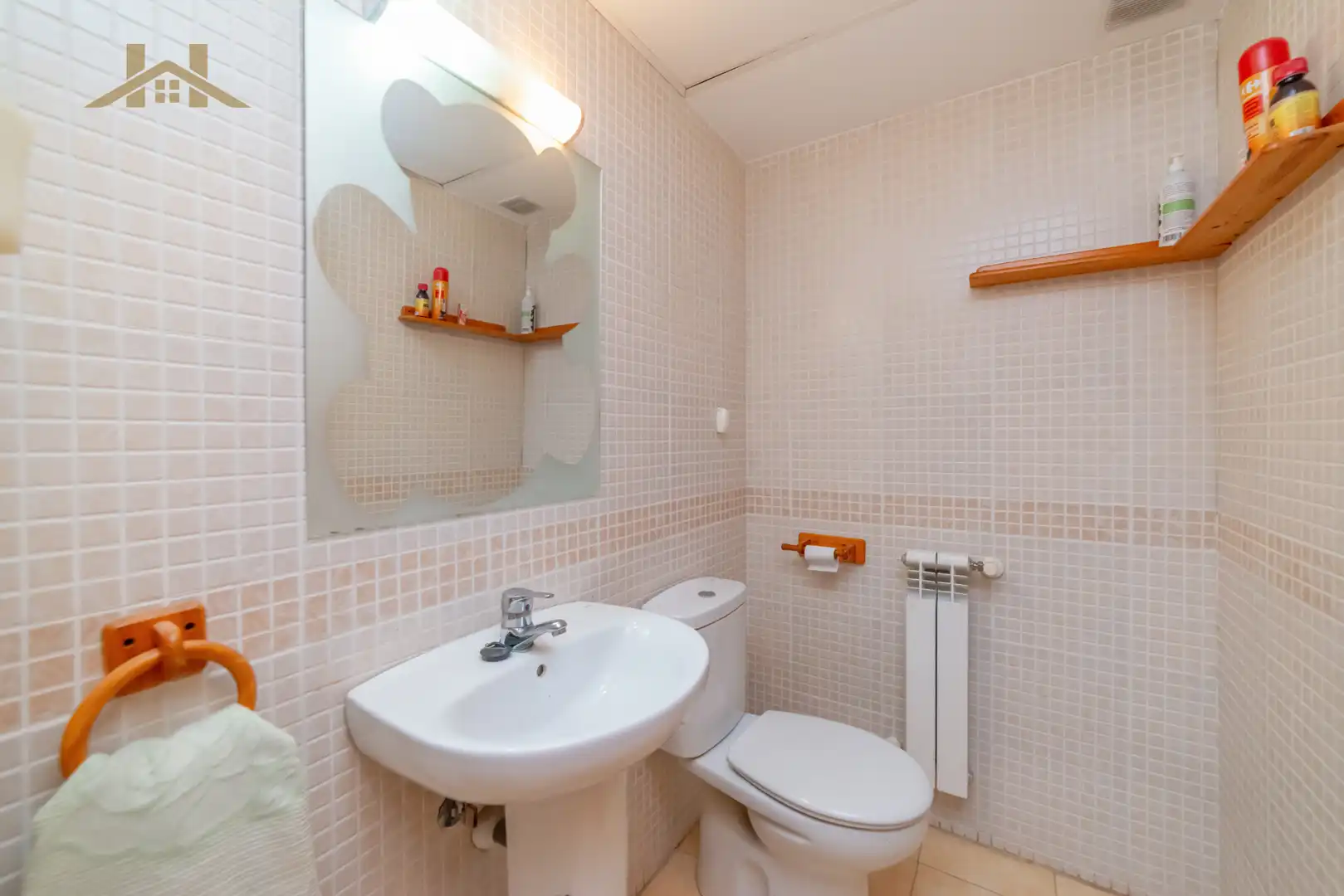 Bathroom of Detached homes for sale in Parla  with Air Conditioner, Heating and Private garden