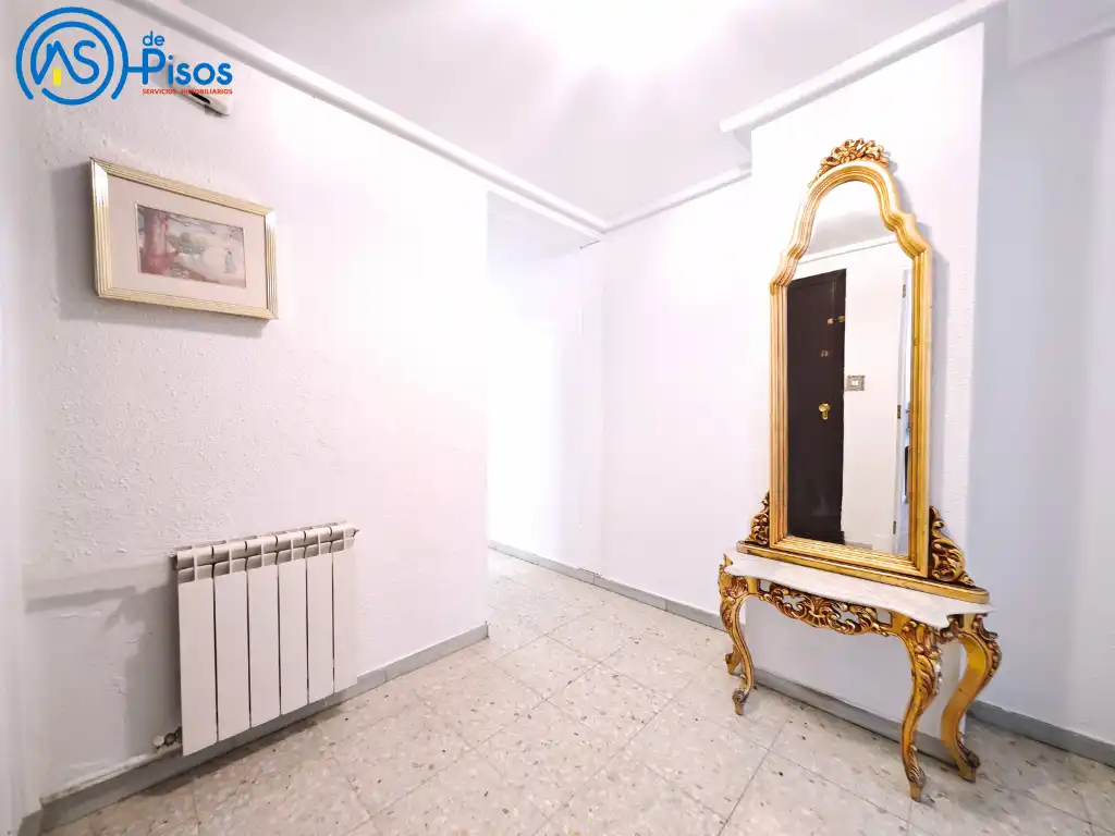 Flat for rent in Calle de Felisa Galé, 2, La Jota