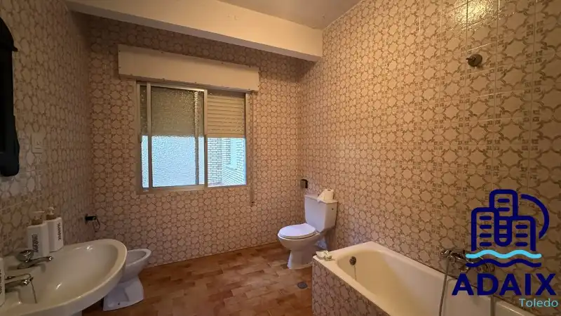 Baño de Piso en venta en Polán con Aire acondicionado y Balcón