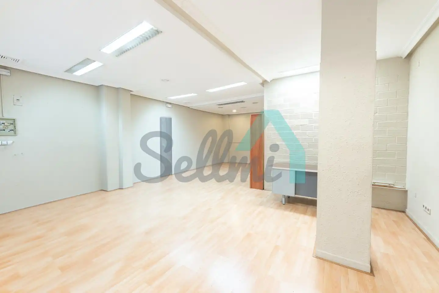 Local comercial de lloguer a Baldomero Fernández, imagen 6