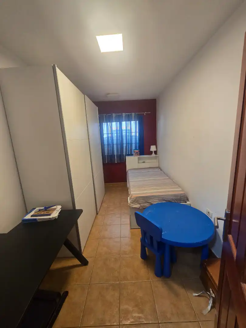 Schlafzimmer von Erdgeschoss zum Verkauf in San Miguel de Abona mit Privatgarten, Möbliert und Ofen