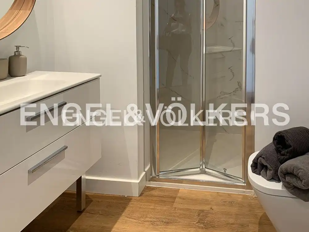 Badezimmer von Wohnung zur Miete in Valencia mit Klimaanlage, Heizung und Privatgarten