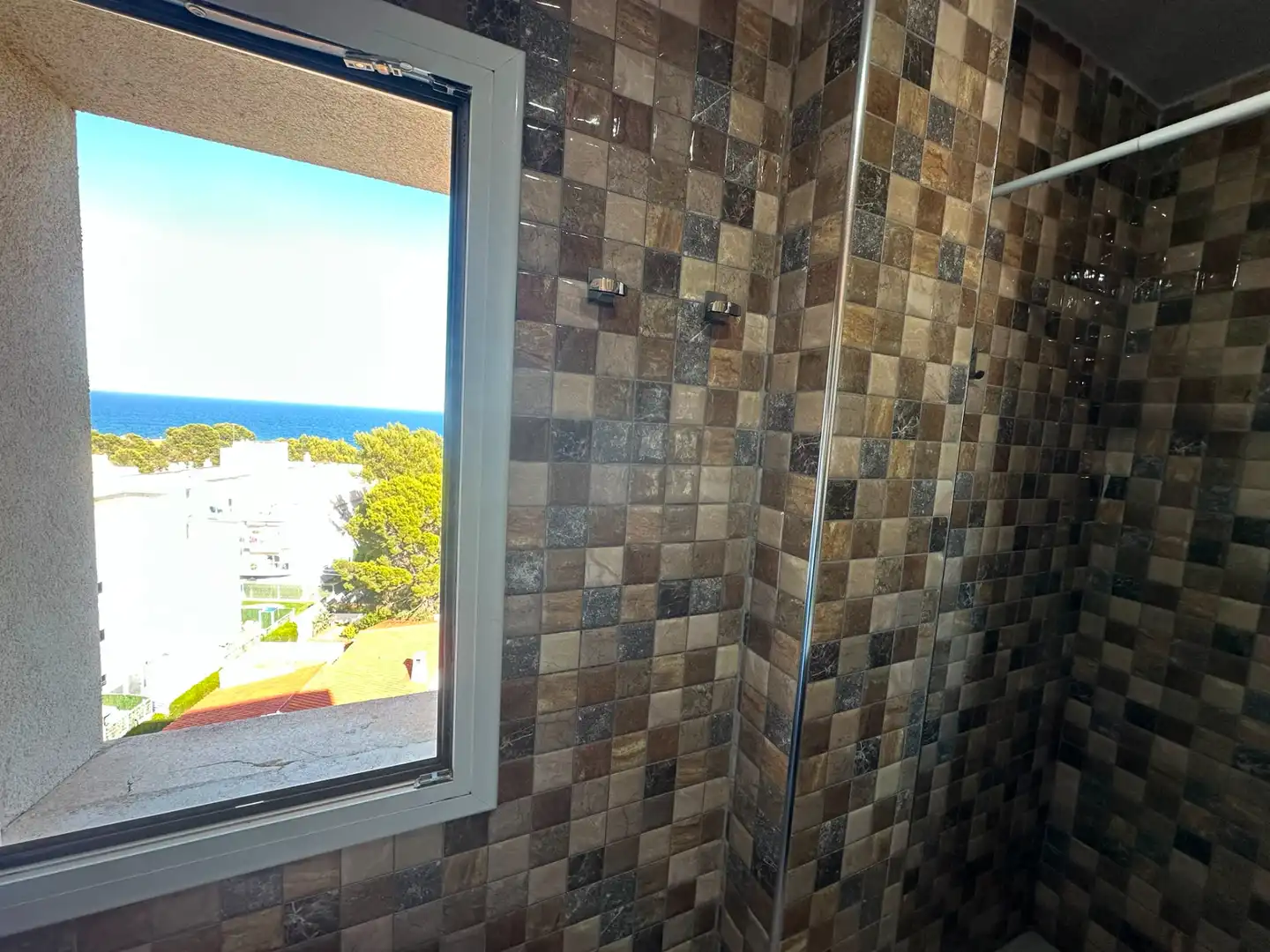 Bathroom of Attic for sale in Mont-roig del Camp  with Air Conditioner, Terrace and Furnished