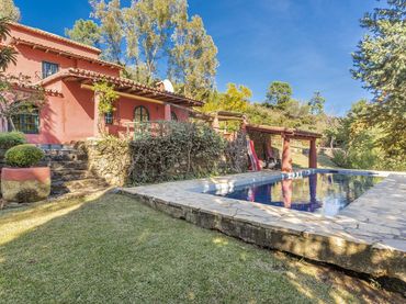 Casa con piscina in vendita a Benahavís pueblo