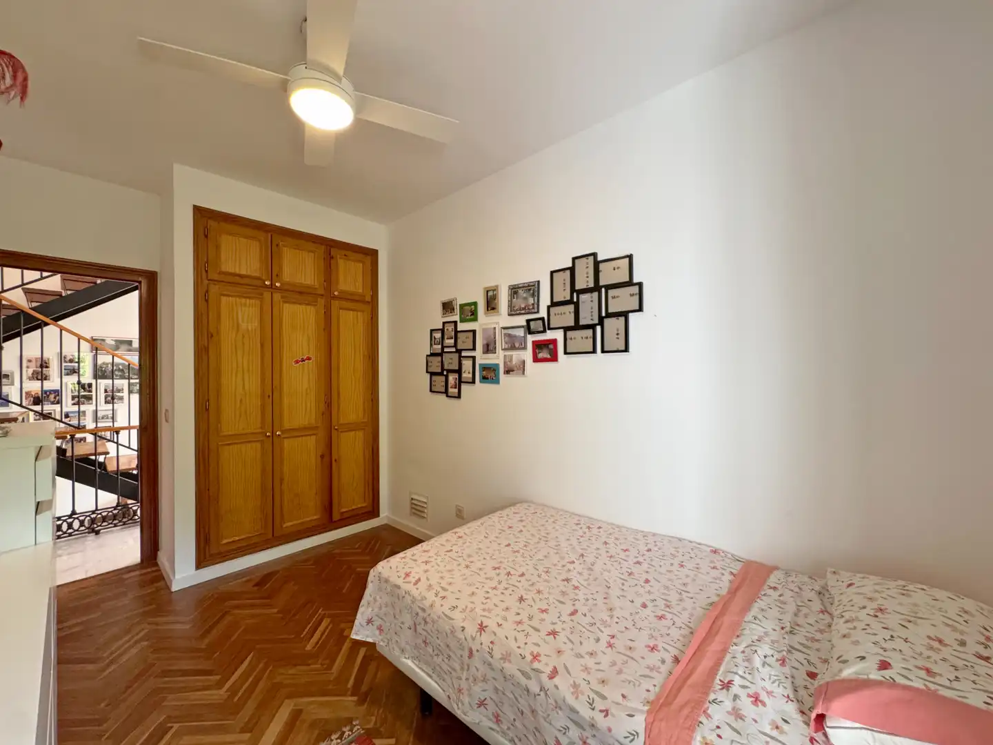 Dormitori de Casa o xalet en venda en Alhaurín de la Torre amb Aire condicionat, Calefacció i Jardí privat