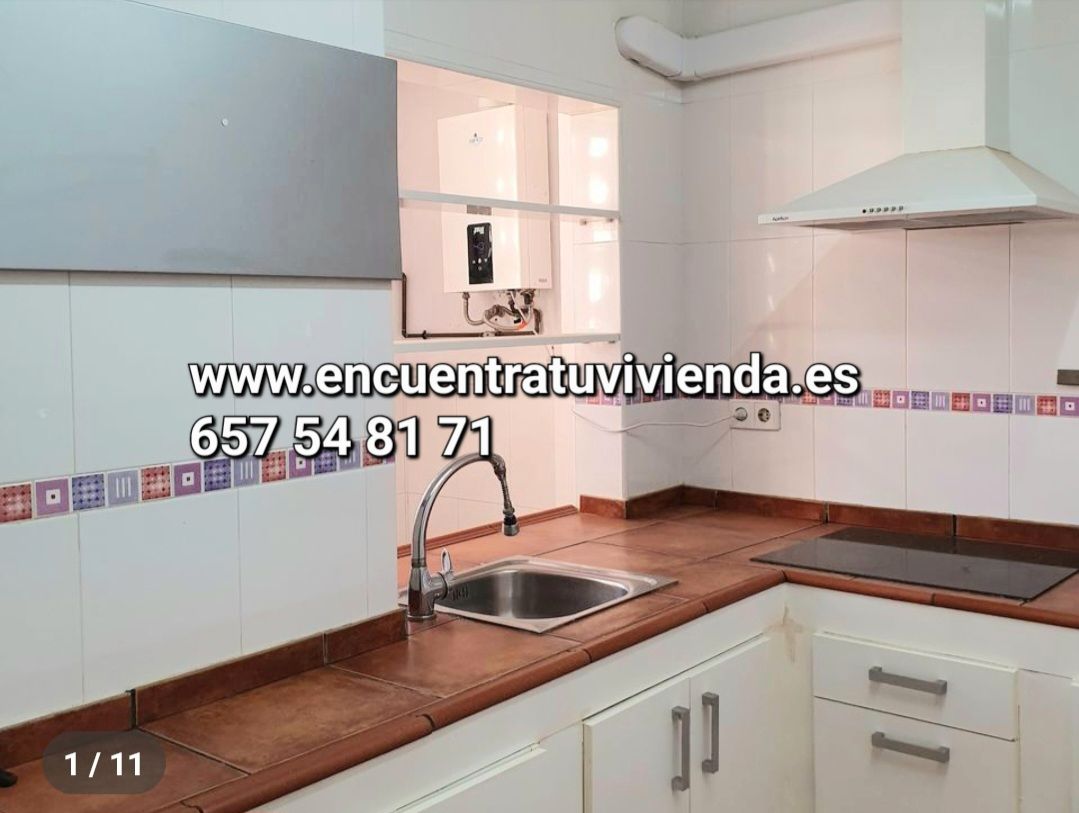 Cuina de Pis en venda en San Fernando amb Terrassa, Balcó i Alarma