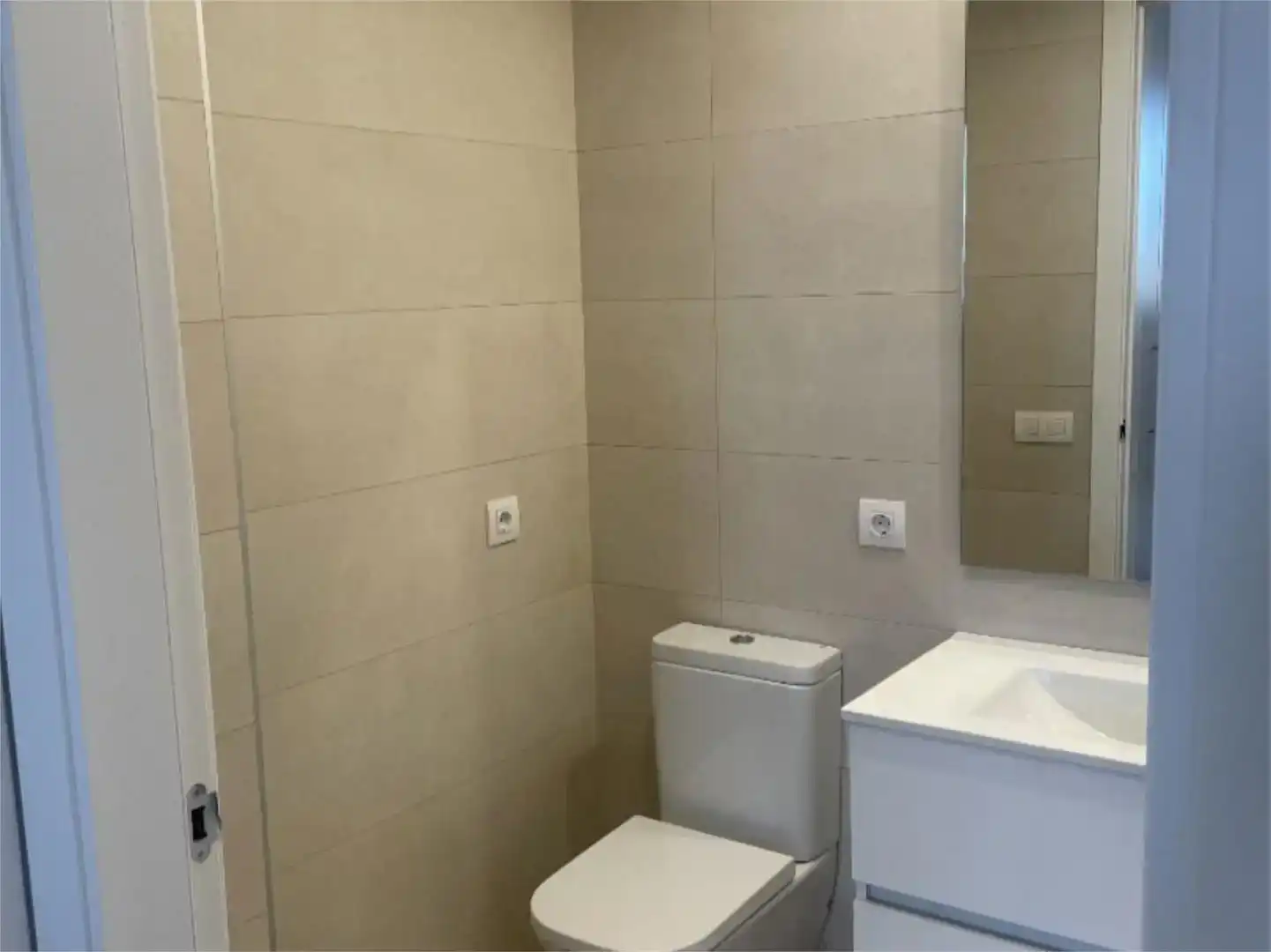 Baño de Piso en venta en Vilanova i la Geltrú con Aire acondicionado y Piscina