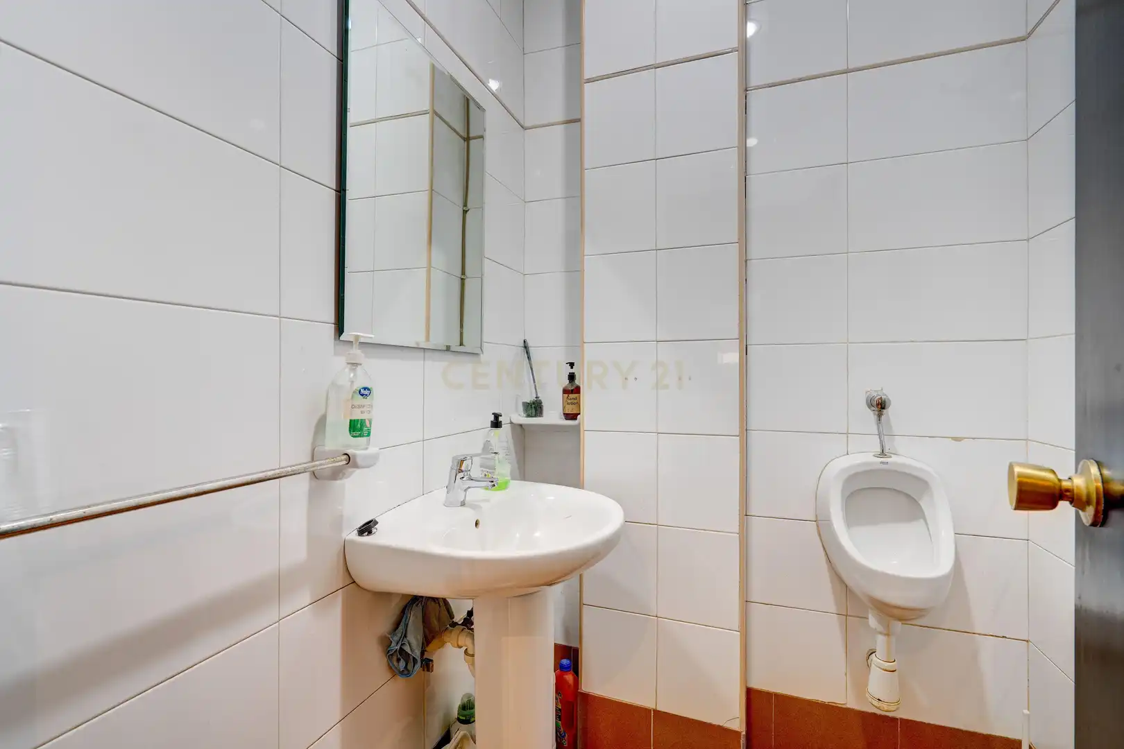 Badezimmer von Fabrikhallen zum Verkauf in Donostia - San Sebastián 