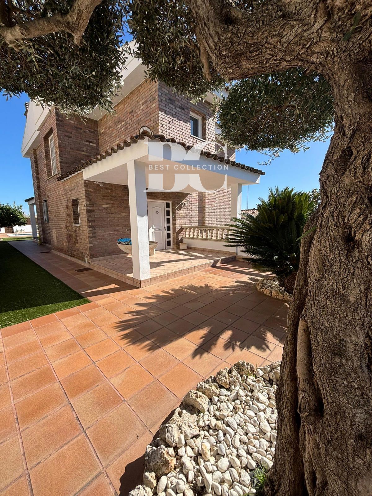 Vista exterior de Casa o xalet en venda en Arenys de Mar amb Aire condicionat, Terrassa i Traster