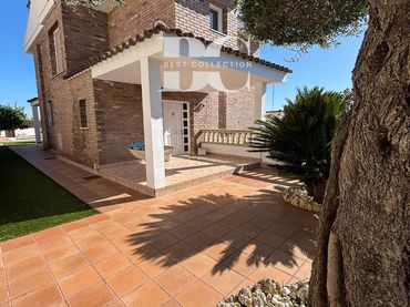 Casa amb piscina en venda a Victoria de La