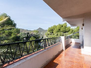 Casa con balcón en venta en Av. Mediterrànea Pau