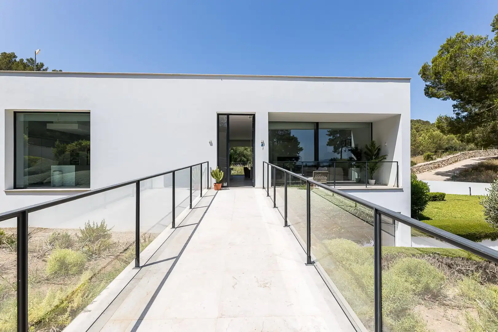 Vista exterior de Casa o xalet en venda en  Palma de Mallorca amb Aire condicionat, Calefacció i Jardí privat