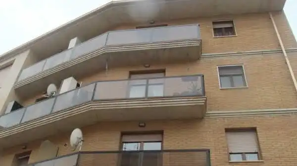 Piso en venta en C/ Veintiuno de abril, Tauste
