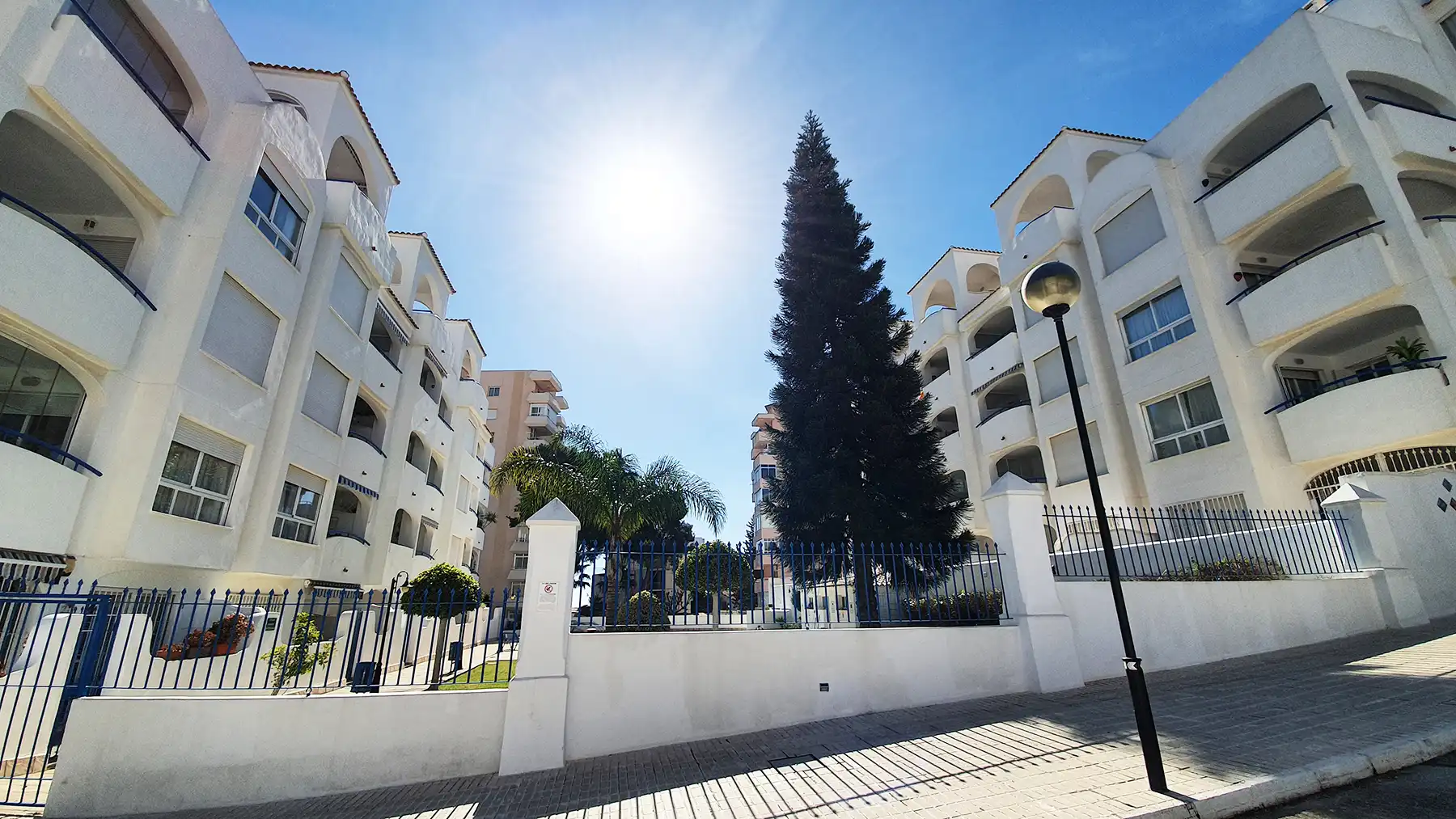 Vista exterior de Piso en venta en Benalmádena con Aire acondicionado, Terraza y Trastero