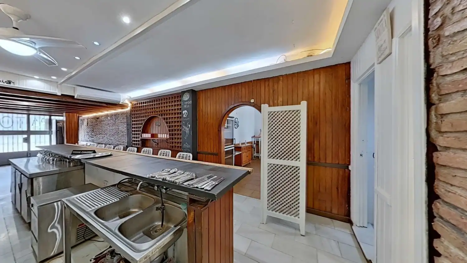 Commercial properties for sale in Nicaragua (de) (elviria), Elviria