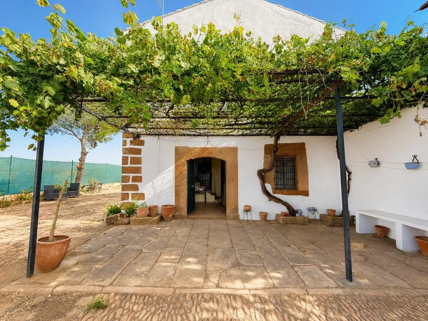 Vista exterior de Casa o xalet en venda en Montoro amb Jardí privat, Traster i Moblat