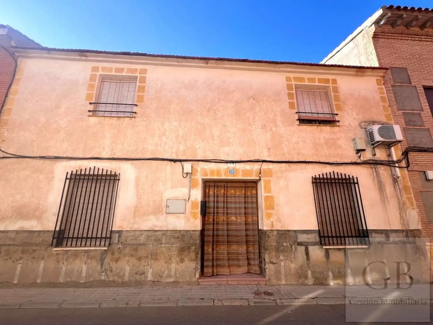 Vista exterior de Casa o chalet en venta en Consuegra con Calefacción y Terraza
