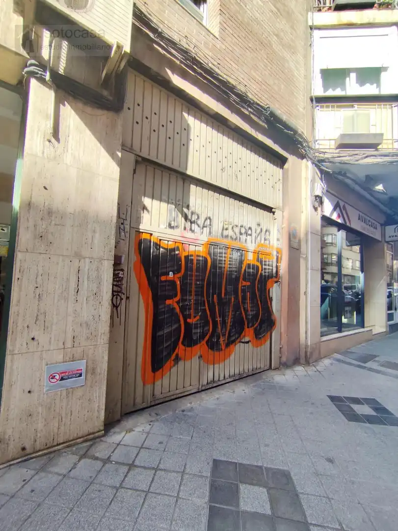 Außenansicht von Garage zur Miete in Valladolid