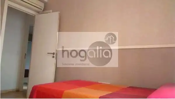 Habitación de Ático de alquiler en Sevilla con Aire acondicionado, Terraza y Amueblado