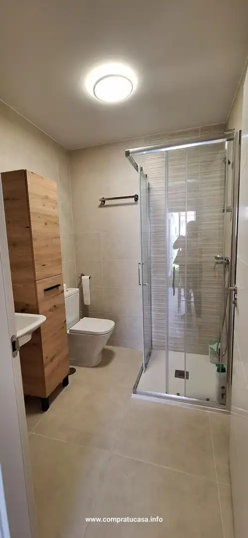 Bany de Planta baixa de lloguer en Segovia amb Calefacció, Jardí privat i Terrassa