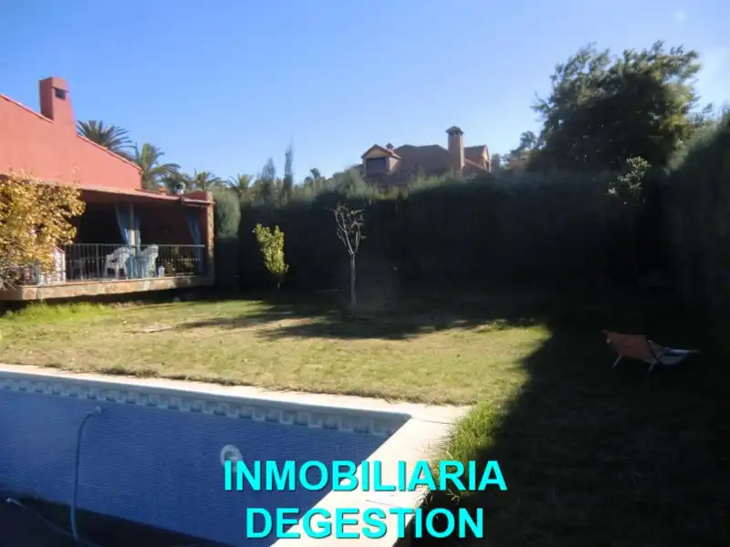 Xalet amb terrassa en venda a Calle Alamillo, imagen 2