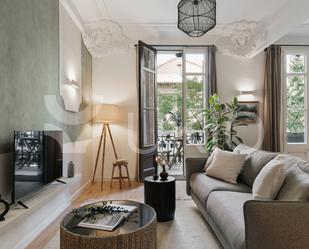 Living room of Study to rent in  Barcelona Capital  with Air Conditioner, Heating and Furnished