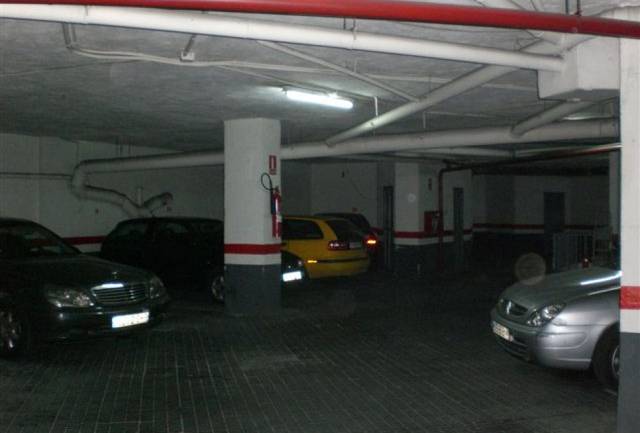 Garaje en Alquiler en  CALLE CASP, 132 en Fort Pienc