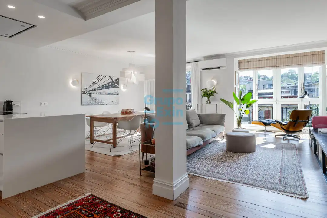 Sala de estar de Piso en venta en Donostia - San Sebastián  con Aire acondicionado, Calefacción y Balcón