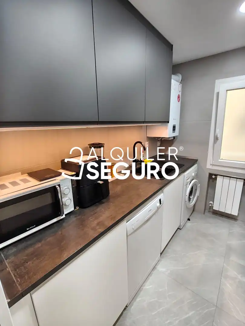 Küche von Wohnung zur Miete in Madrid mit Klimaanlage und Heizung