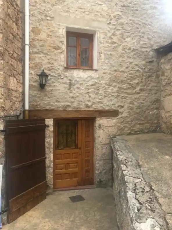 Außenansicht von Country house zum Verkauf in Valle de Sedano mit Terrasse und Möbliert