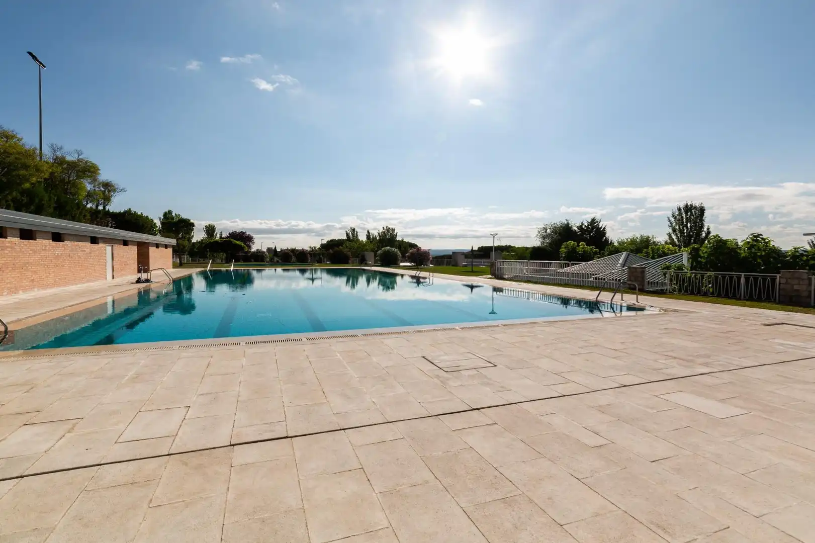 Piscina de Casa o xalet en venda en Tudela de Duero amb Calefacció, Jardí privat i Terrassa