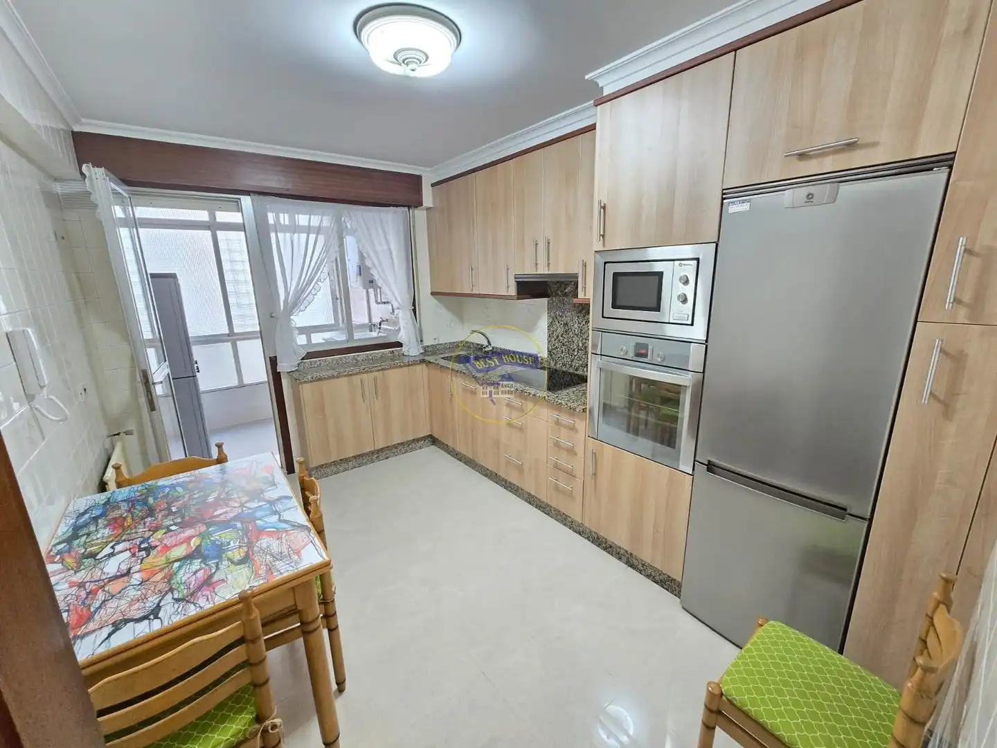 Cocina de Piso en venta en Vigo  con Calefacción, Parquet y Terraza