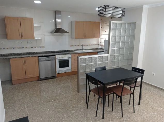 Cuina de Planta baixa de lloguer en Silla amb Traster, Moblat i Forn
