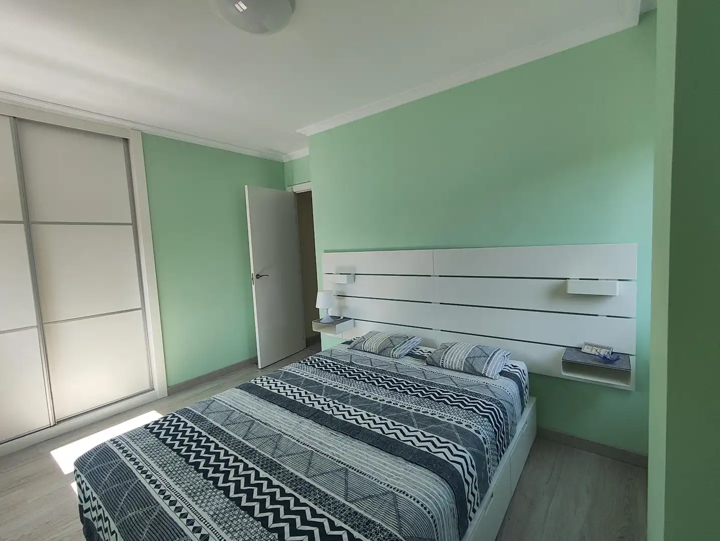 Bedroom of Flat for sale in Vigo   with Private garden, Storage room and Swimming Pool