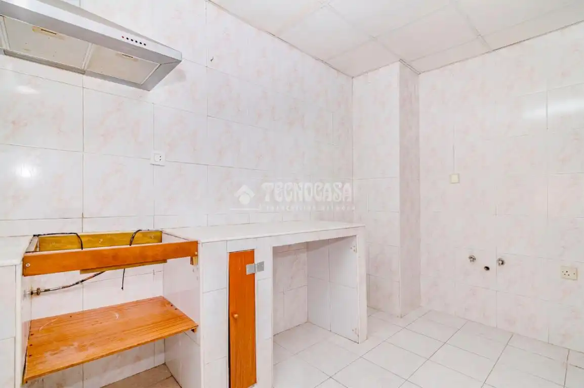 Cocina de Casa adosada en venta en Loja con Aire acondicionado, Calefacción y Jardín privado